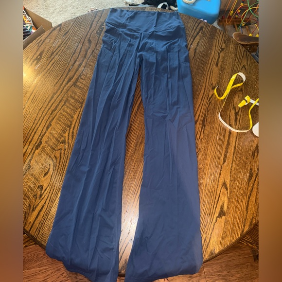 Vitality/Balance Athletica Cloud Flare Pant In Navy, Size XXL. Sold out online! - Picture 6 of 7